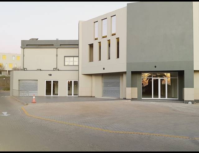346M² RETAIL TO LET IN HALFWAY HOUSE